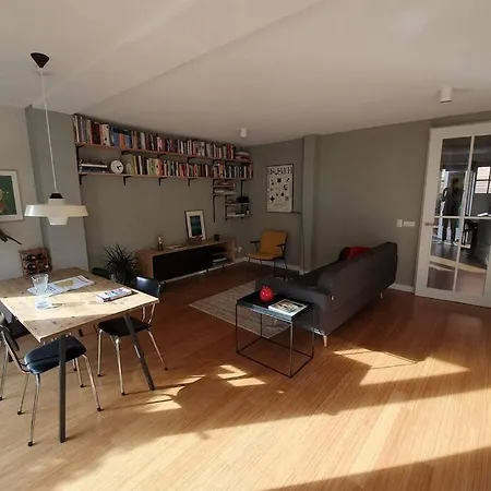 Lovely, Warm Spacious House With A Private Garden! Appartement *